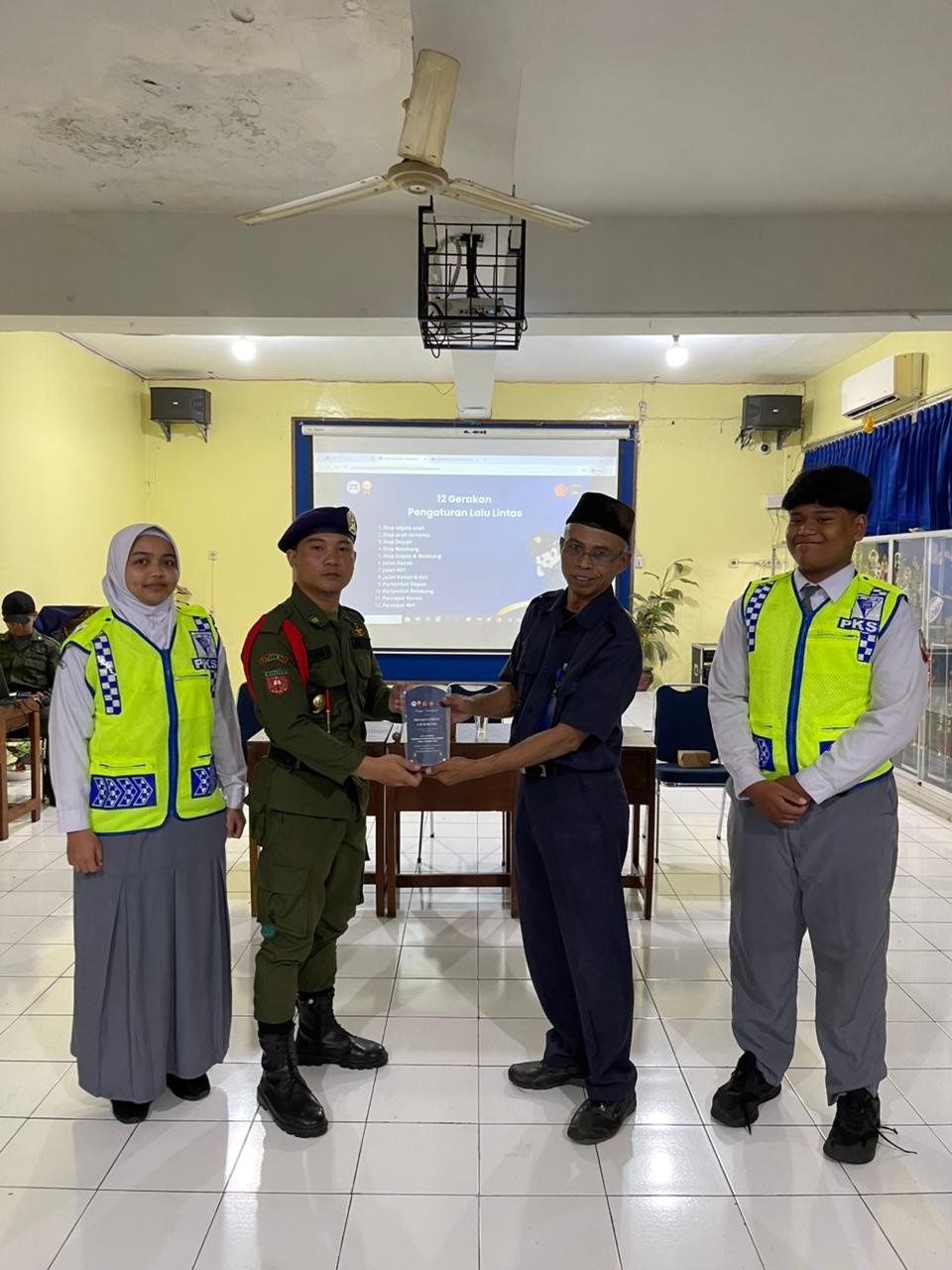 Pelatihan Lalu Lintas Polisi Keamanan Sekolah